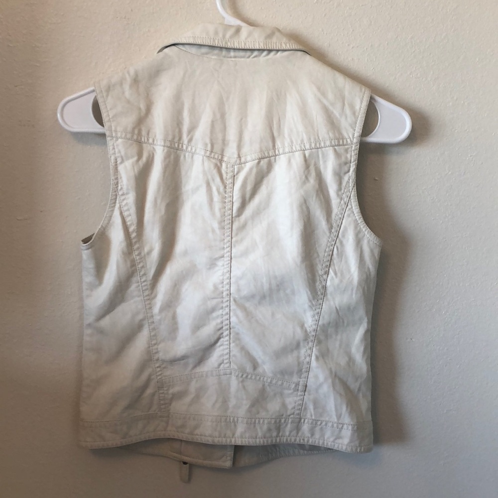 Vest - Picture 2 of 2